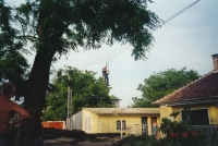 R�paration des dommages caus�s par une tempête: d�montage d’un arbre en �lagage
